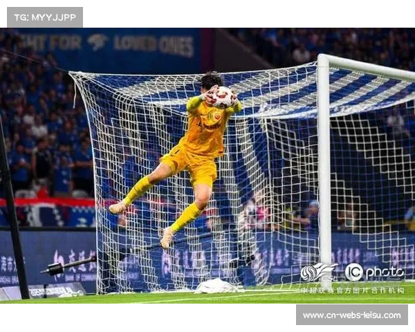 门将颜骏凌赛季状态波动，海港防线稳定性成争冠关键